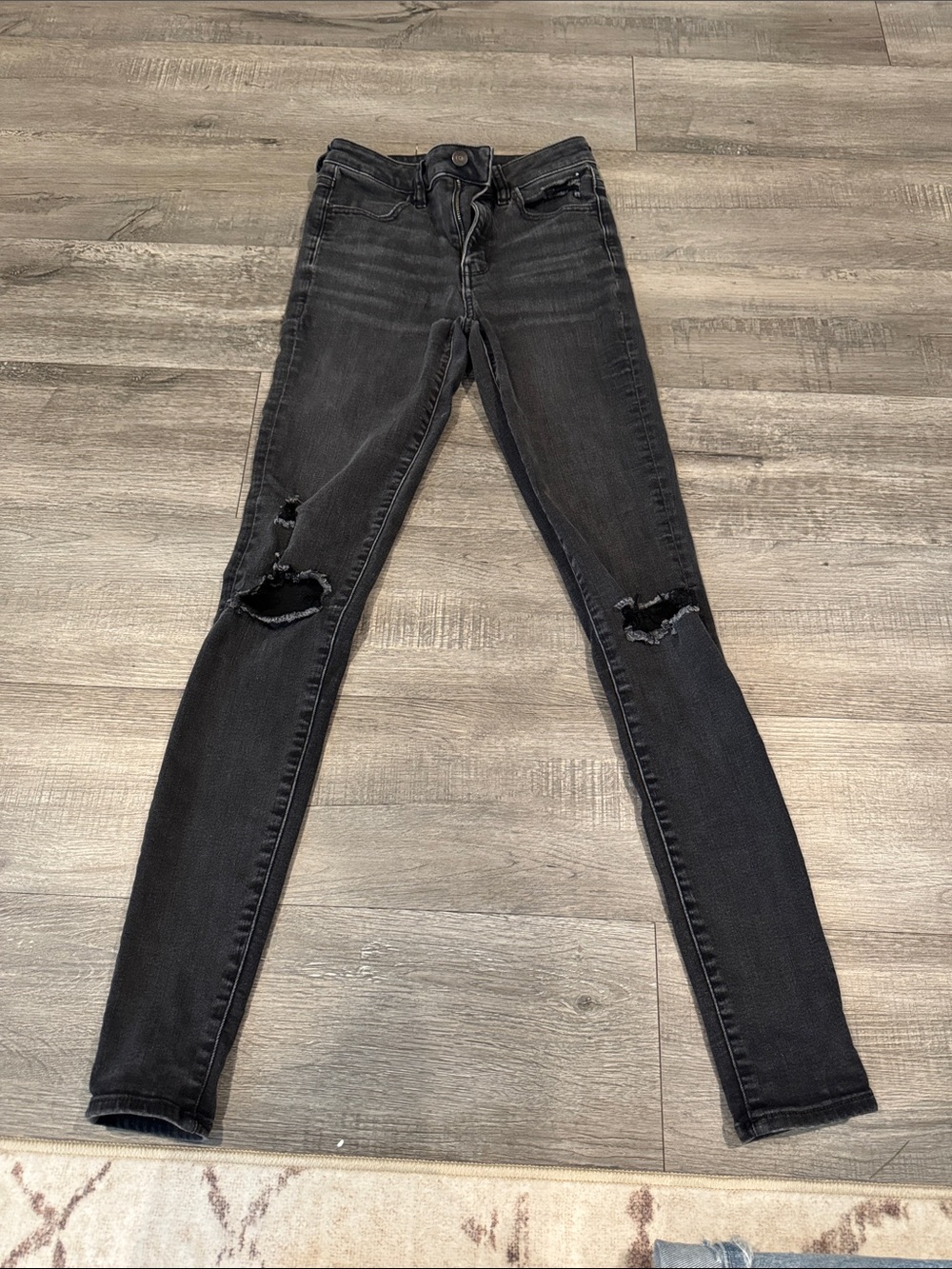 American Eagle Outfitters Black Distressed Skinny Jeans